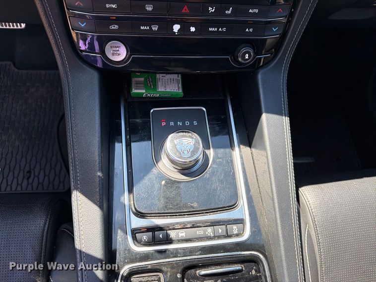 image for item DV8741 2017 Jaguar F-Pace SUV