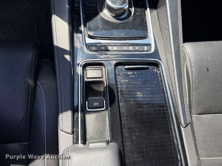 image for item DV8741 2017 Jaguar F-Pace SUV