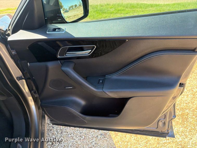 image for item DV8741 2017 Jaguar F-Pace SUV