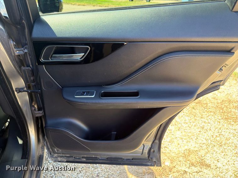 image for item DV8741 2017 Jaguar F-Pace SUV