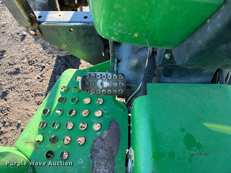 image for item DZ4944 John Deere 5325 MFWD tractor