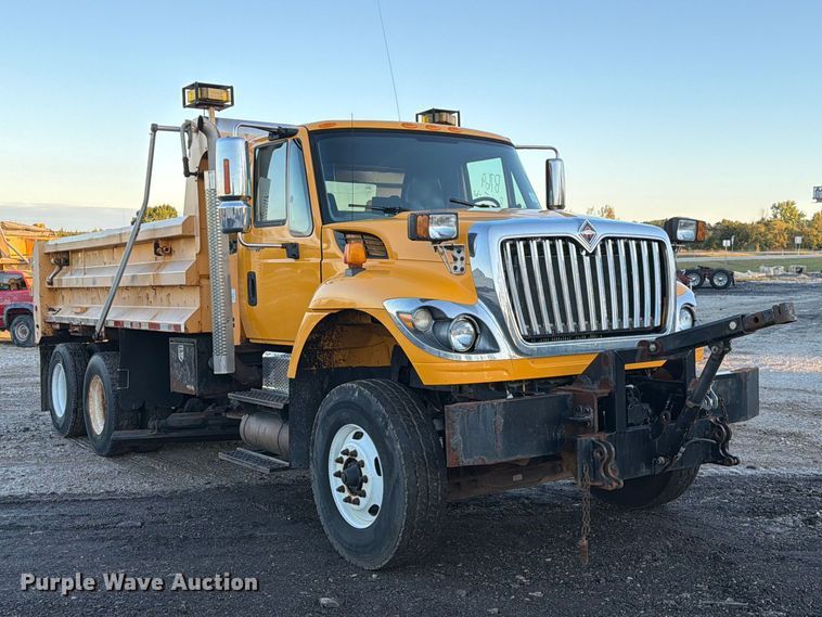 image for item DZ4945 2014 International 7500 dump truck