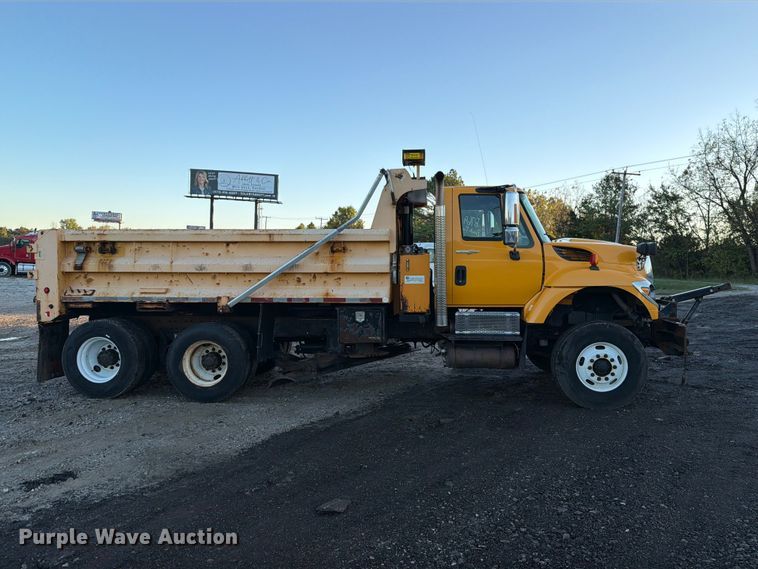 image for item DZ4945 2014 International 7500 dump truck
