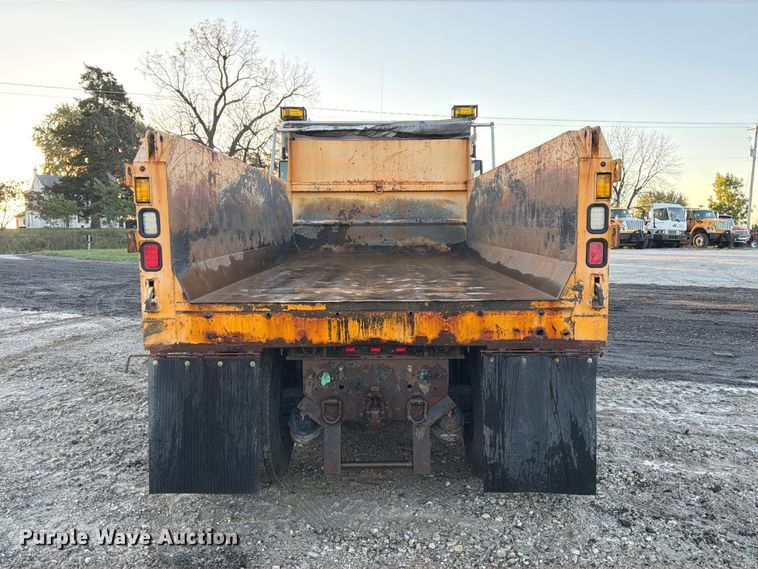 image for item DZ4945 2014 International 7500 dump truck