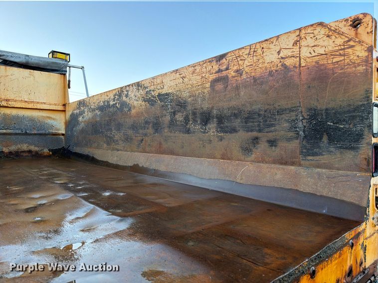 image for item DZ4945 2014 International 7500 dump truck
