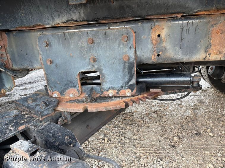 image for item DZ4945 2014 International 7500 dump truck