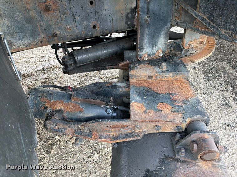 image for item DZ4945 2014 International 7500 dump truck