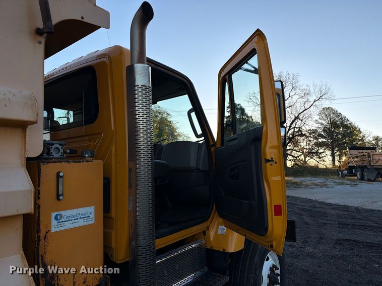 image for item DZ4945 2014 International 7500 dump truck