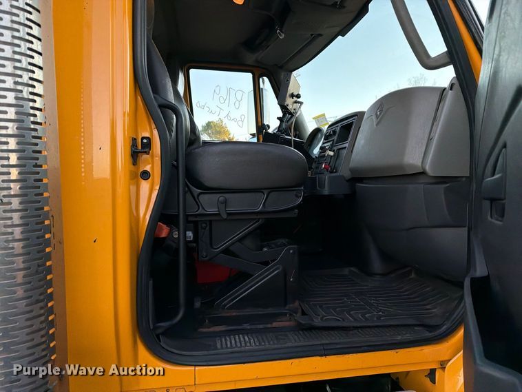 image for item DZ4945 2014 International 7500 dump truck