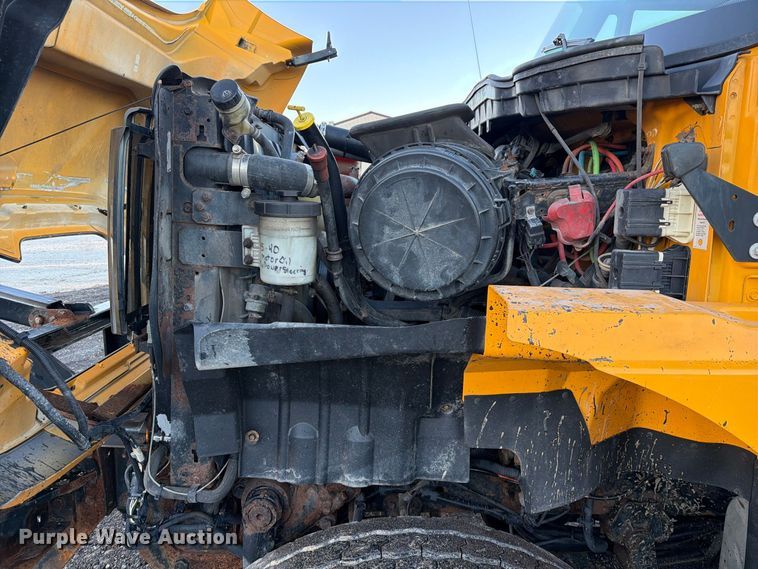 image for item DZ4945 2014 International 7500 dump truck