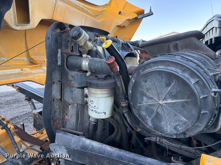 image for item DZ4945 2014 International 7500 dump truck