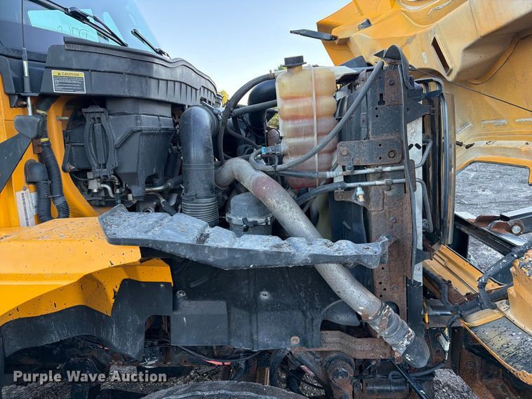 image for item DZ4945 2014 International 7500 dump truck
