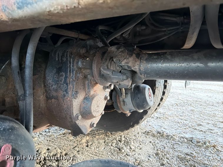 image for item DZ4945 2014 International 7500 dump truck