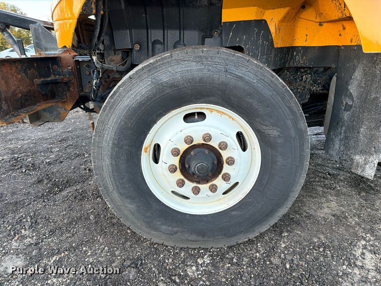 image for item DZ4945 2014 International 7500 dump truck