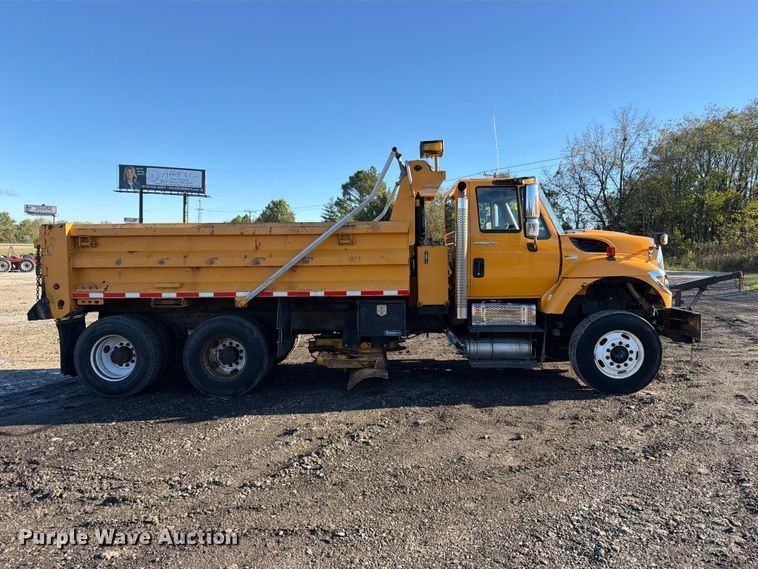 image for item DZ4946 2013 International 7500 dump truck