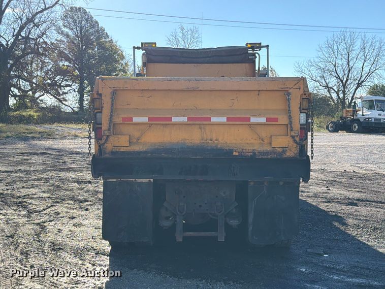 image for item DZ4946 2013 International 7500 dump truck