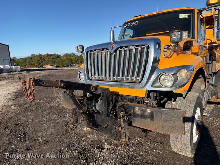 image for item DZ4946 2013 International 7500 dump truck