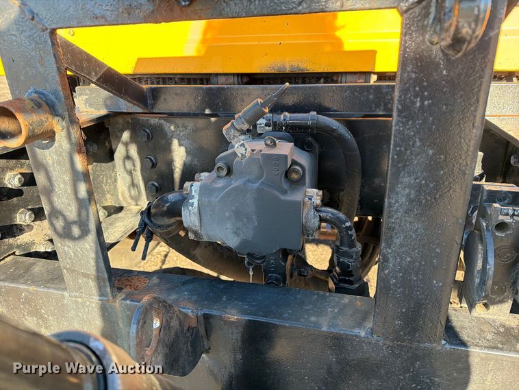 image for item DZ4946 2013 International 7500 dump truck