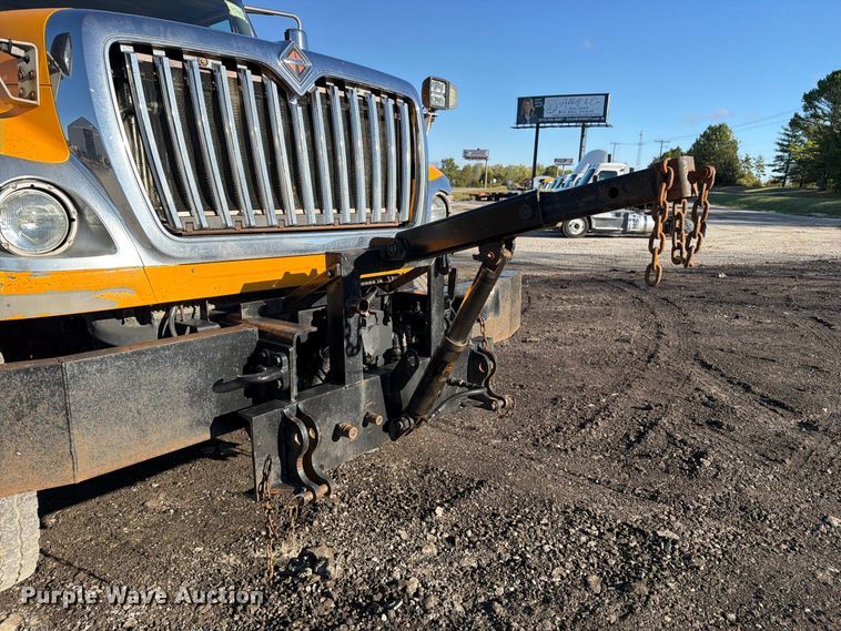 image for item DZ4946 2013 International 7500 dump truck