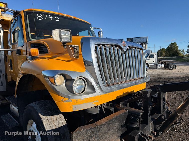 image for item DZ4946 2013 International 7500 dump truck
