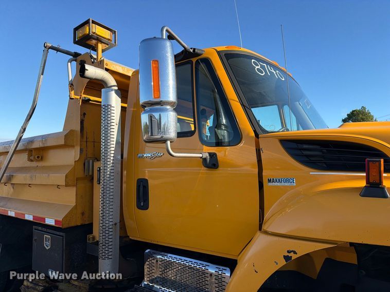 image for item DZ4946 2013 International 7500 dump truck