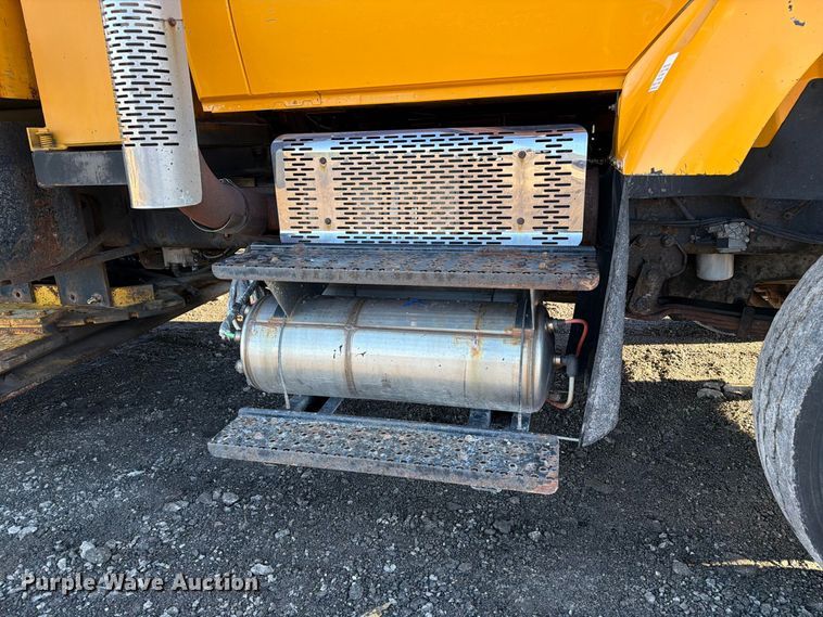 image for item DZ4946 2013 International 7500 dump truck