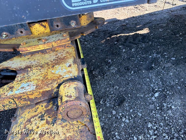 image for item DZ4946 2013 International 7500 dump truck