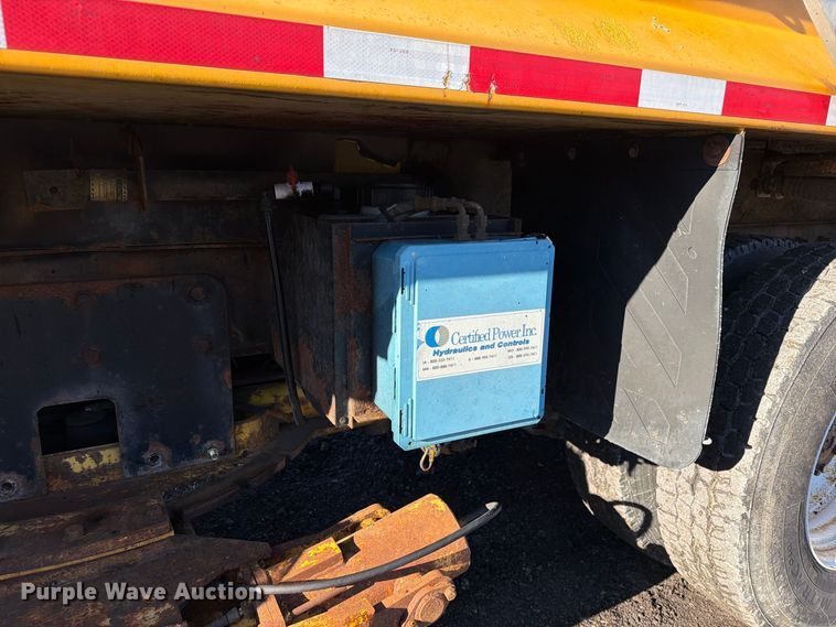 image for item DZ4946 2013 International 7500 dump truck