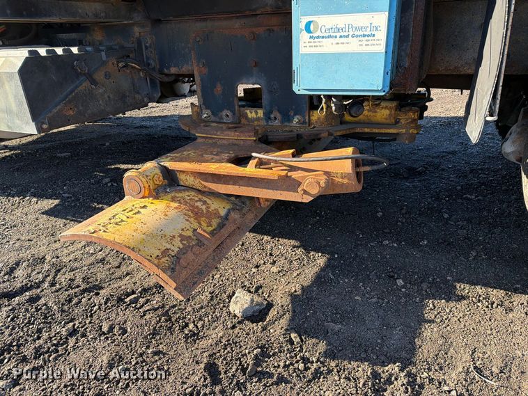 image for item DZ4946 2013 International 7500 dump truck