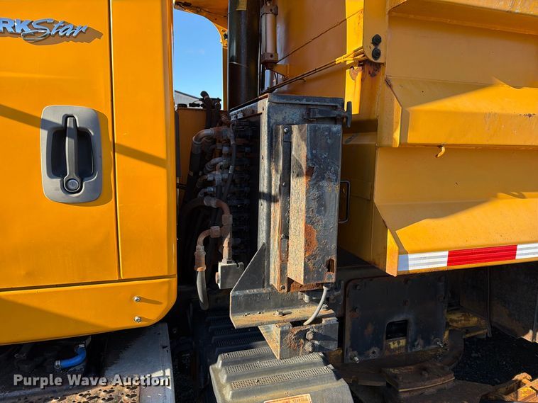 image for item DZ4946 2013 International 7500 dump truck