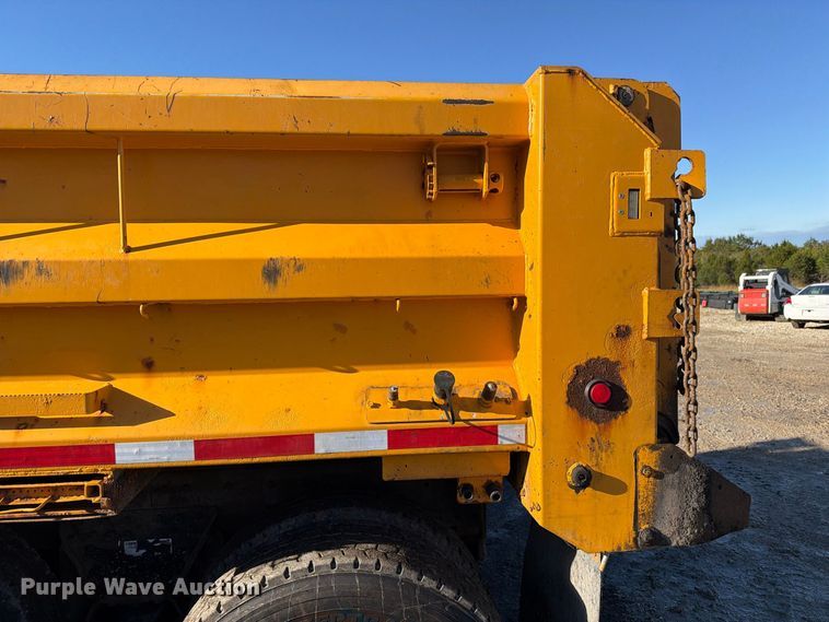 image for item DZ4946 2013 International 7500 dump truck