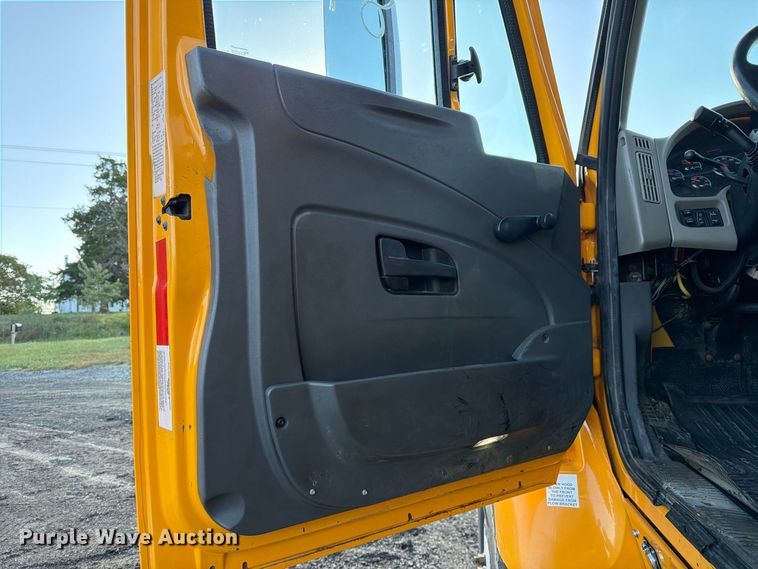 image for item DZ4946 2013 International 7500 dump truck