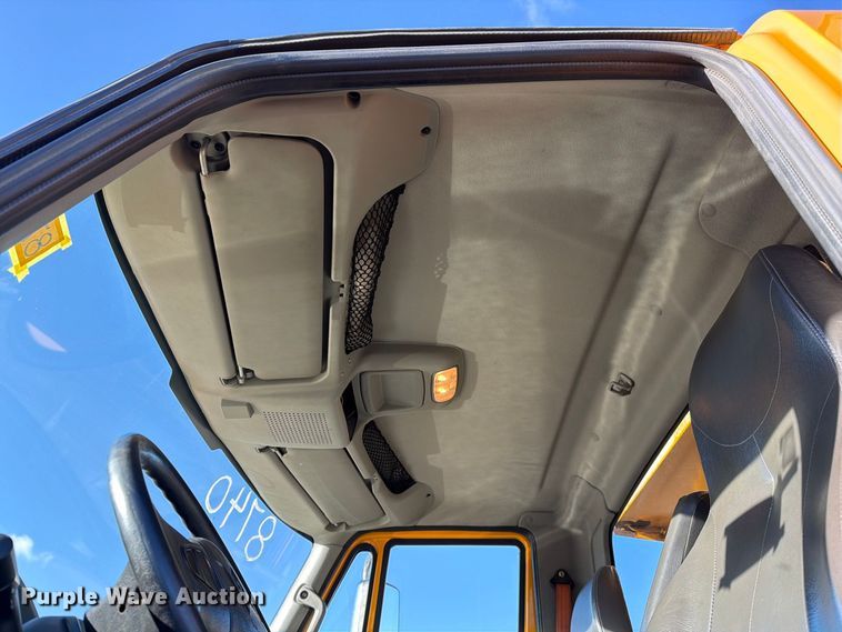 image for item DZ4946 2013 International 7500 dump truck