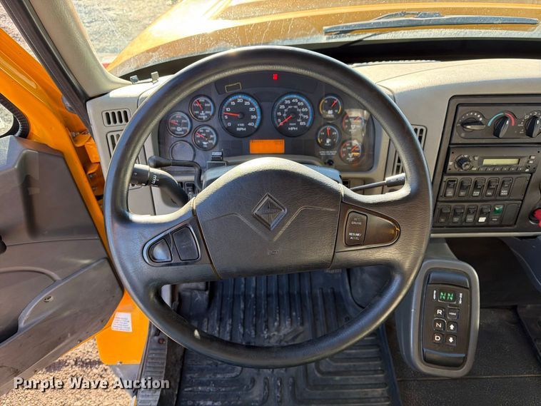 image for item DZ4946 2013 International 7500 dump truck