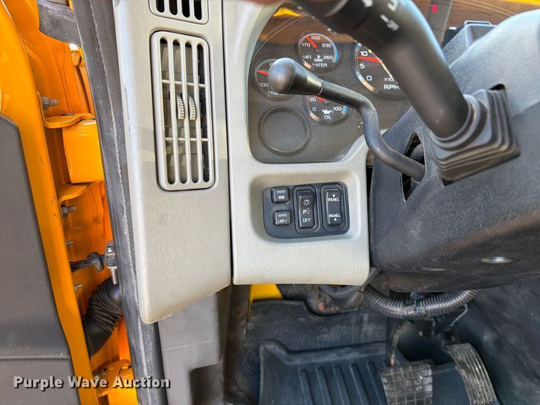image for item DZ4946 2013 International 7500 dump truck