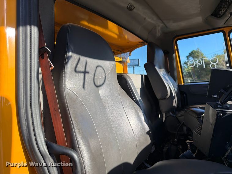 image for item DZ4946 2013 International 7500 dump truck