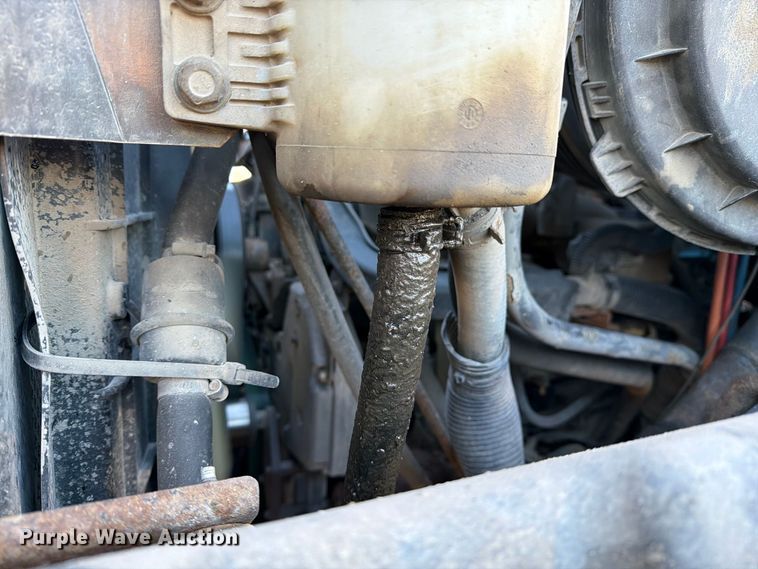 image for item DZ4946 2013 International 7500 dump truck