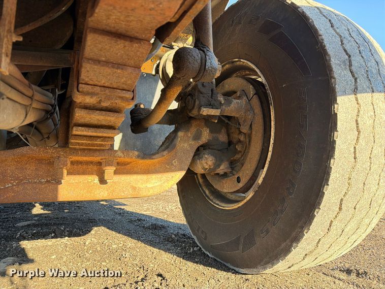 image for item DZ4946 2013 International 7500 dump truck
