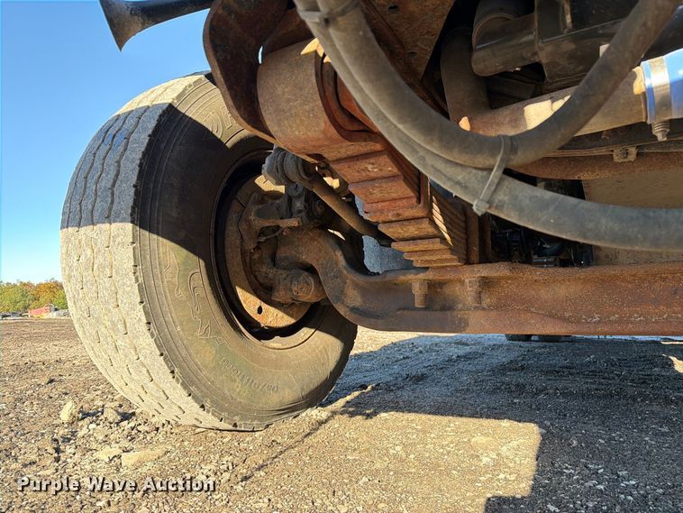 image for item DZ4946 2013 International 7500 dump truck