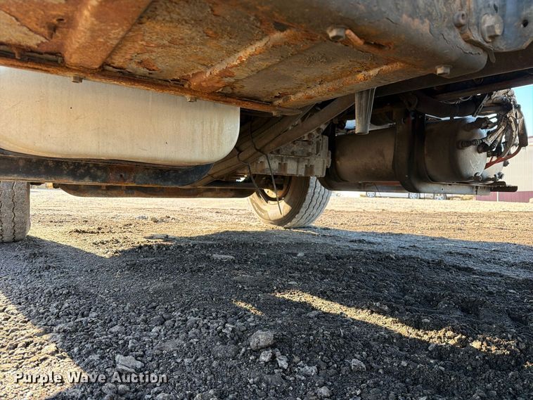 image for item DZ4946 2013 International 7500 dump truck