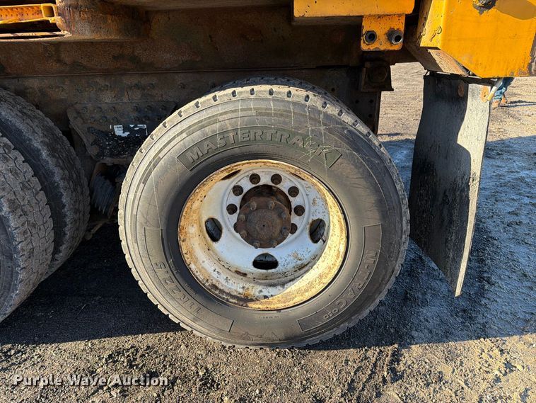 image for item DZ4946 2013 International 7500 dump truck