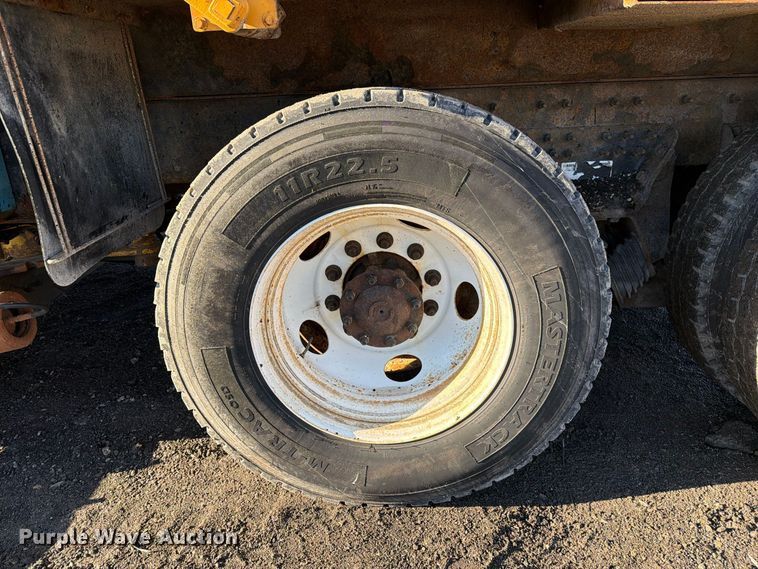 image for item DZ4946 2013 International 7500 dump truck