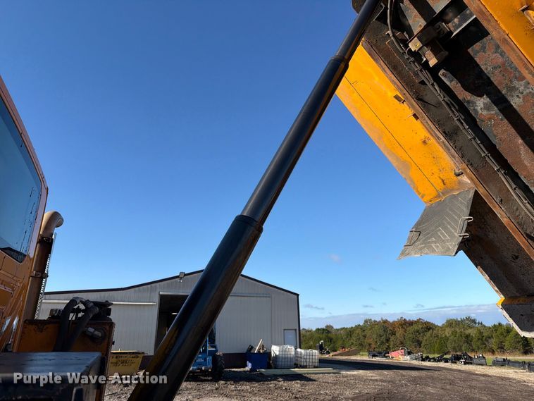 image for item DZ4947 2012 International 7500 dump truck