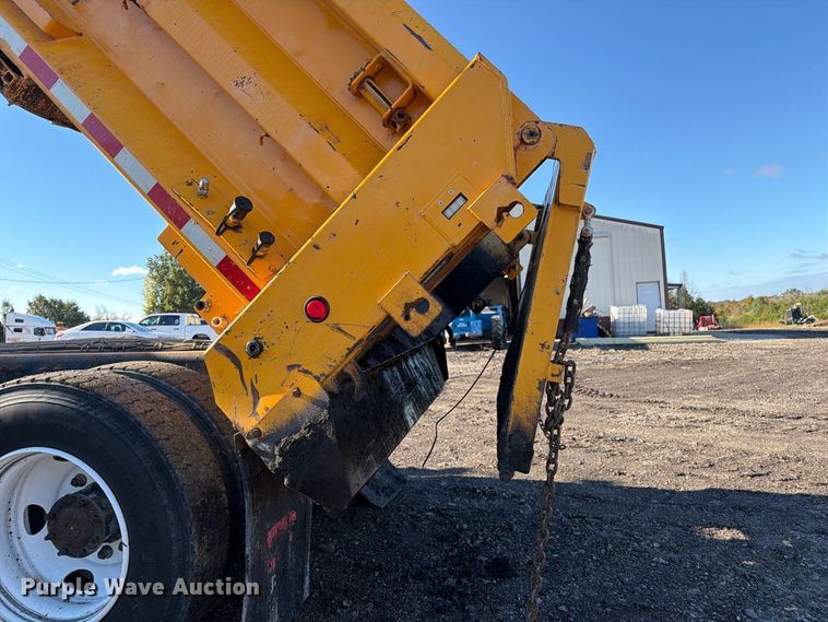 image for item DZ4947 2012 International 7500 dump truck