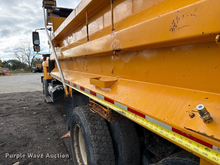 image for item DZ4947 2012 International 7500 dump truck