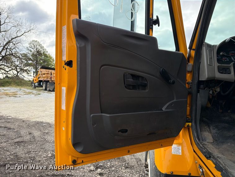 image for item DZ4947 2012 International 7500 dump truck