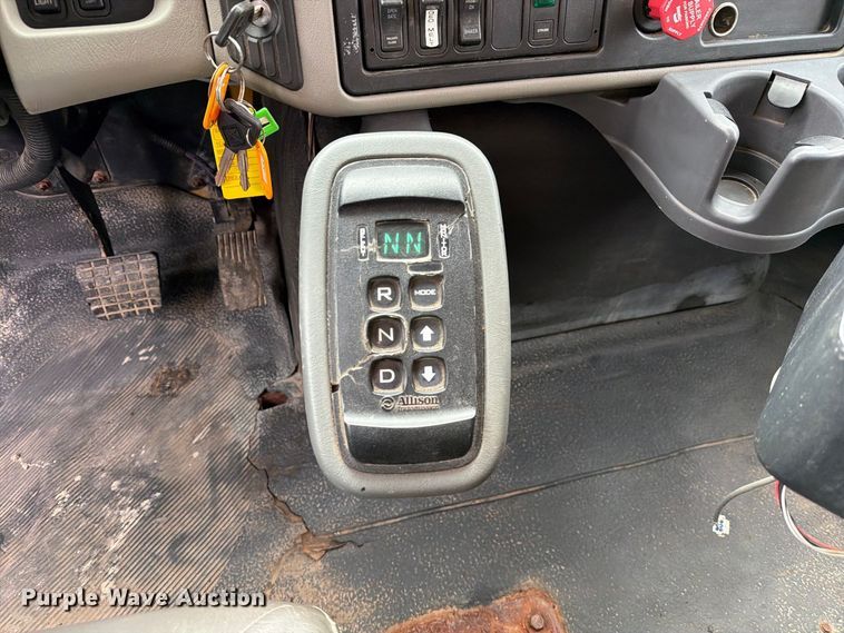 image for item DZ4947 2012 International 7500 dump truck