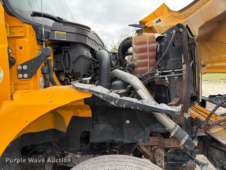 image for item DZ4947 2012 International 7500 dump truck