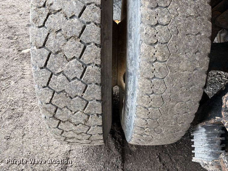 image for item DZ4947 2012 International 7500 dump truck