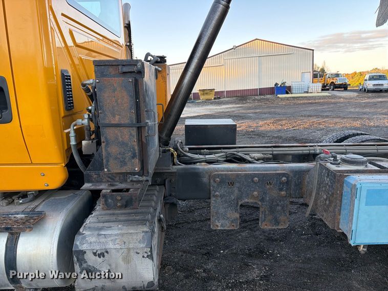 image for item DZ4948 2014 International 7500 dump truck